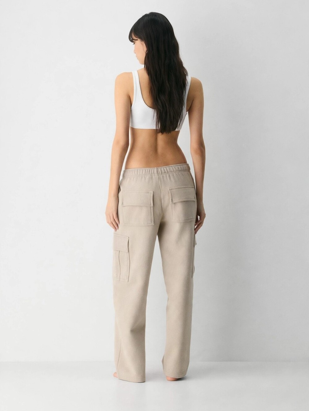 aritzia mega fit cargo sweatpants 27"